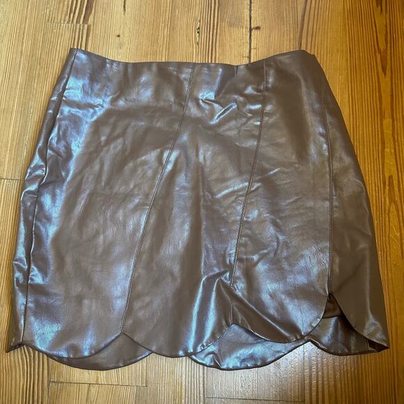 Hyfve brown scalloped faux leather skirt SIZE L - Picture 1 of 6